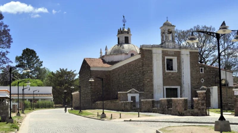 La menor se había bajado del ómnibus en Jesús María, localidad cordobesa.