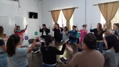 omenzó el taller municipal de lengua de señas