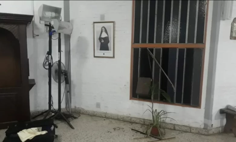 Robaron en la parroquia Santa Rosa, ubicada en zona sur