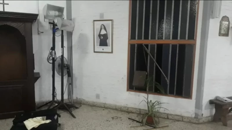 Robaron en la parroquia Santa Rosa, ubicada en zona sur