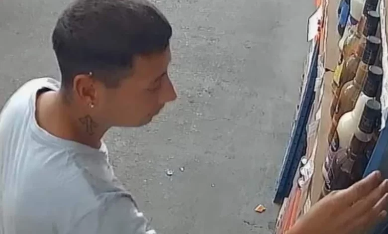 Se robó 2 botellas de fernet de Rieri Mayorista
