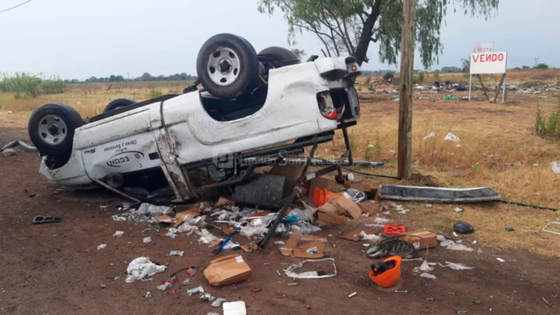Volcó una Chevrolet en Av. Dámaso Valdes y las vías