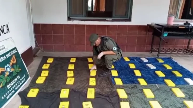 Aprehenden a un hombre que intentó huir con más de 64 kilos de cocaína