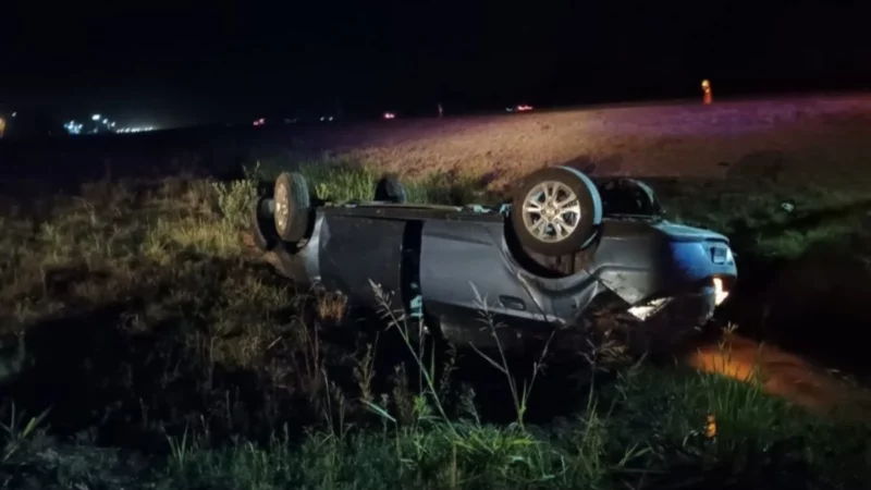 KM 211: un automóvil con 4 ocupantes despistó y volcó en la Autopista