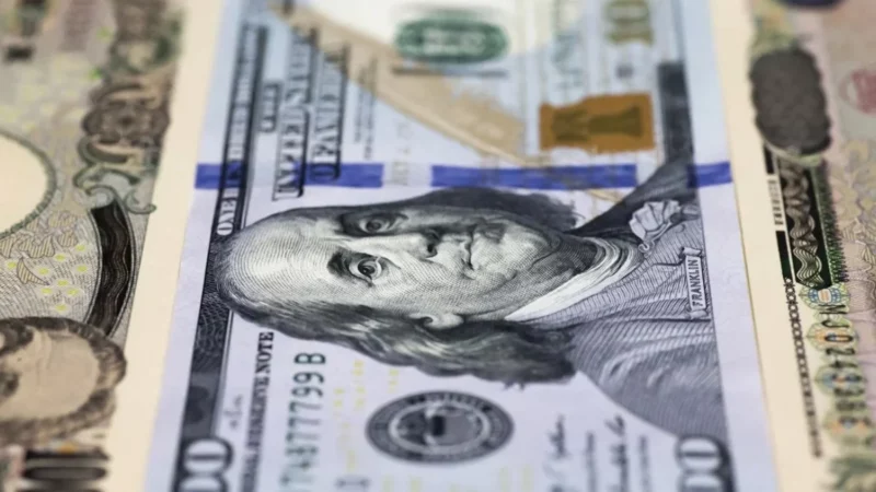 Por cuarto día consecutivo, sube el dólar blue
