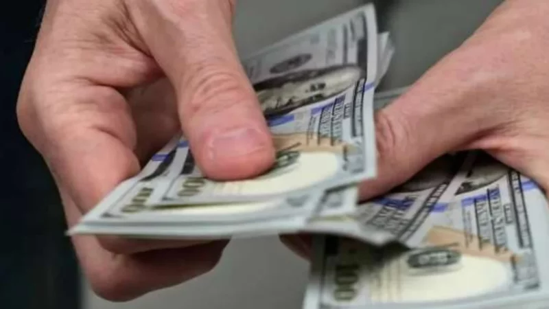 Por segundo día consecutivo vuelve a caer el dólar blue