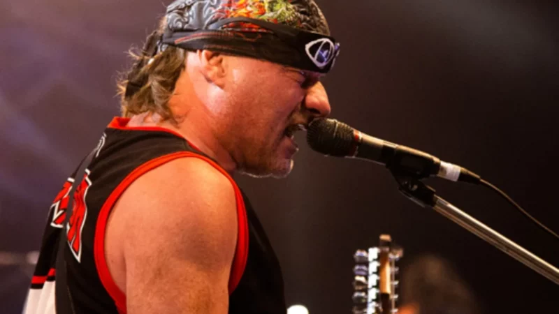 La Renga estrenó el videoclip en vivo de “Triste canción de amor”