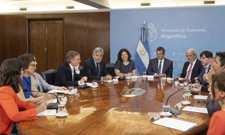 El gobierno lanzó la primera mesa de trabajo de la Agencia Nacional de Cannabis