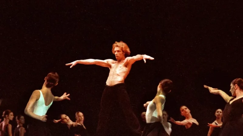 Las efemérides del 28 de febrero incluyen el Día del Bailarín en la Argentina, en homenaje al nacimiento de Jorge Donn (en foto)