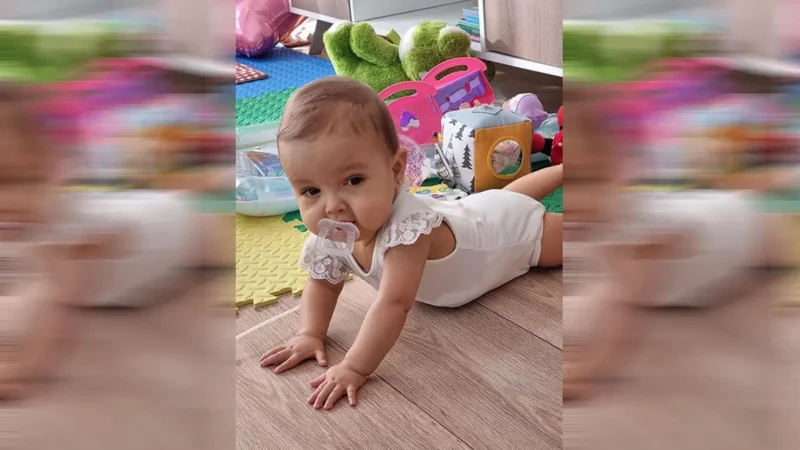 Mumi, la beba de un año que padece de una enfermedad muy rara necesita un trasplante multivisceral