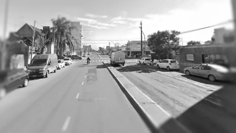 La tienda de ropa "Moda Melissa" en Av. Moreno, escenario del asalto en el que se sustrajo dinero en efectivo y mercancía diversa.