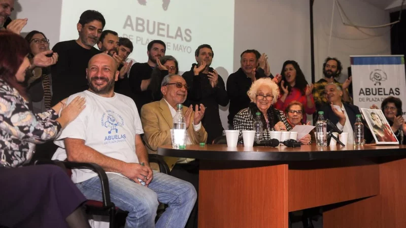 Abuelas de Plaza de Mayo anuncia la recuperación del nieto 133: Un emotivo acto de esperanza