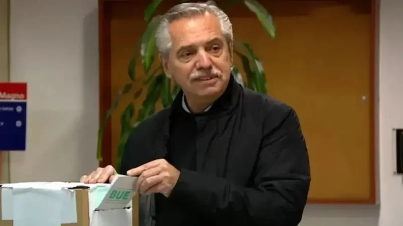 Alberto Fernández votó