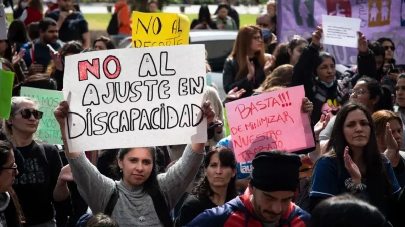 Paro por tiempo indeterminado de prestadores del área de discapacidad
