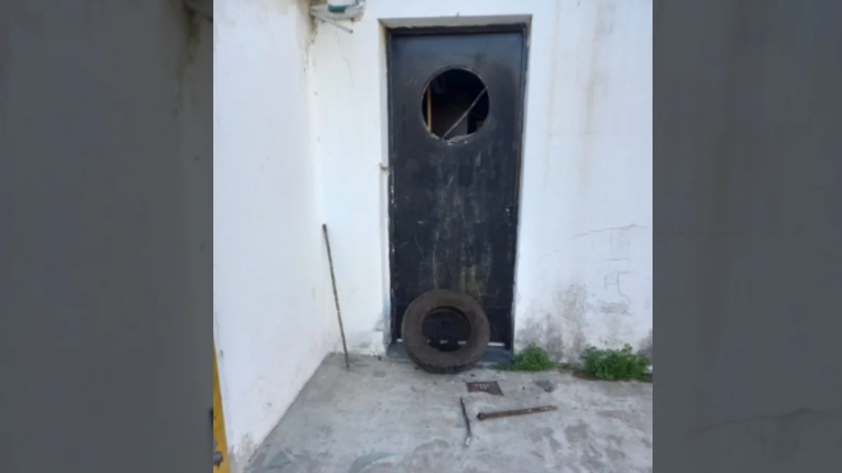 La Escuela 33