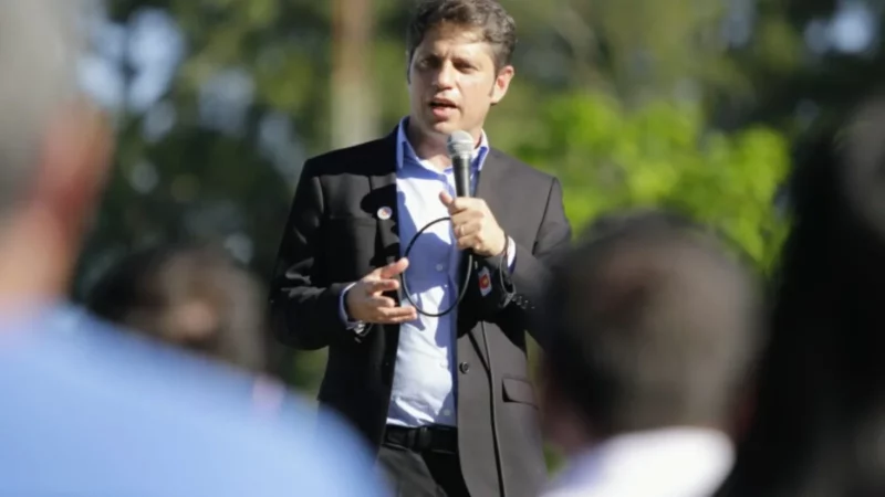 Kicillof anuncia la creación del fondo para ayuda a intendentes en el pago del bono