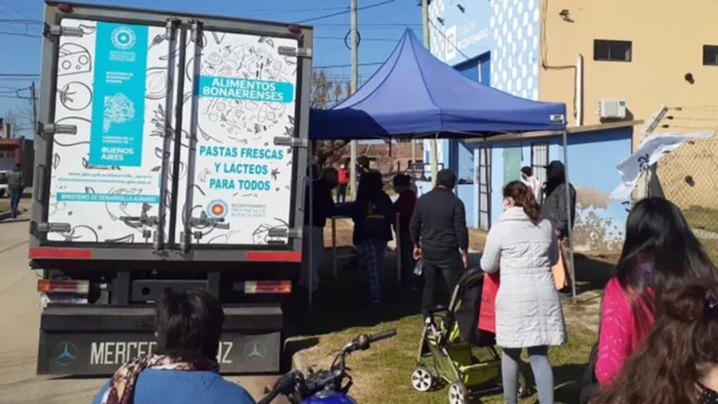 Mañana llega el camión de pastas y lácteos al Puerto de San Nicolás