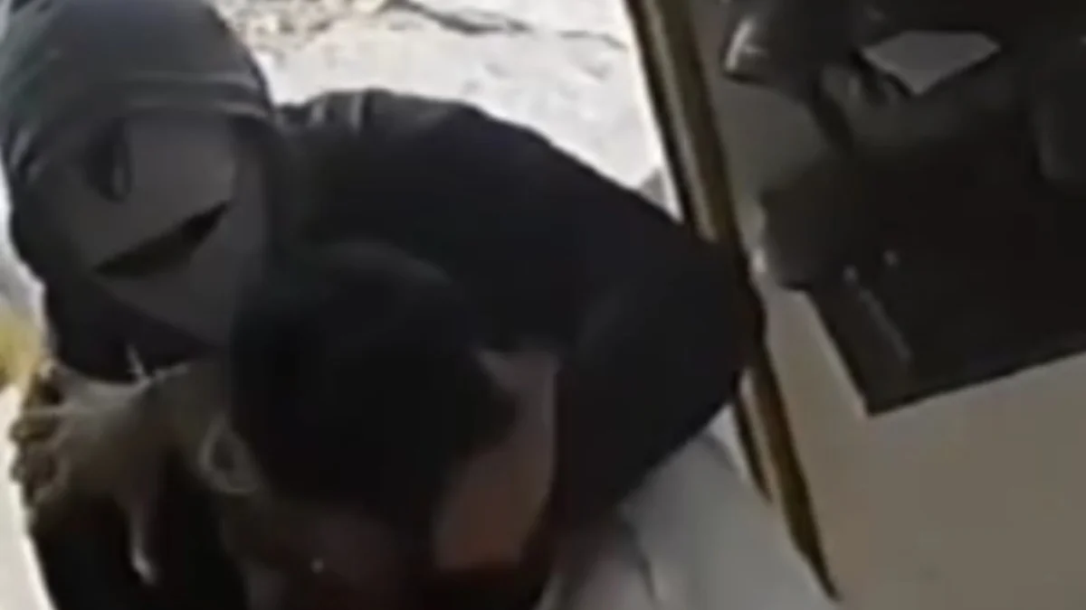 Violento asalto en drugstore