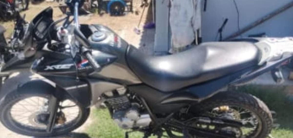 detenido por circular en motocicleta sin dominio