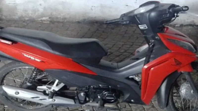 Motocicleta secuestrada en Roca y Montevideo