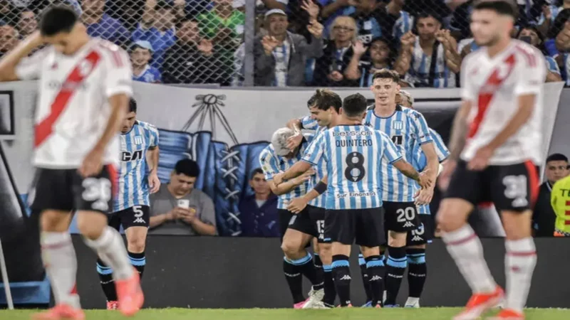 Racing le ganó a River