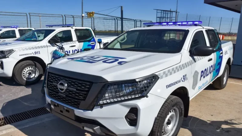 el municipio entrega patrulleros